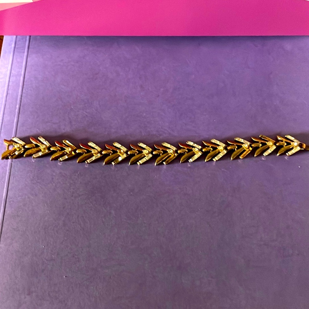 Vintagee trifari bracelet